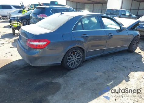 2012 Mercedes-Benz E 350 z USA, uszkodzony, nr VIN WDDHF5KB9CA600663